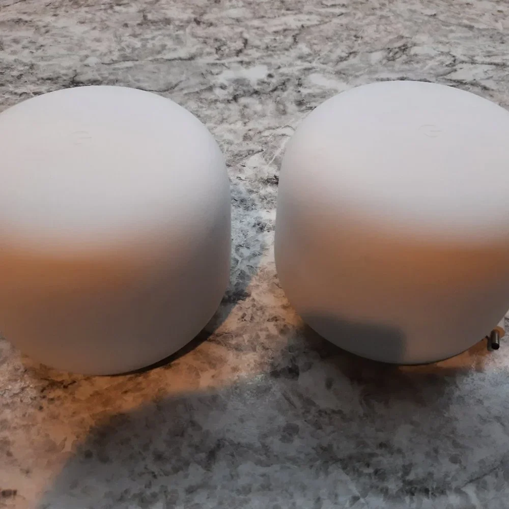 Google Nest Mesh Wifi Router and 1 Point with Google Assistant - 2 Pack - Snow